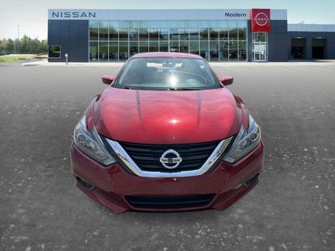 Used 2018 Nissan Altima 2.5 SR w/ SR Special Edition image 2