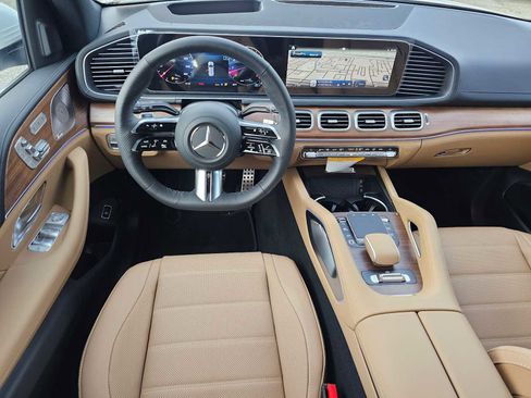 New 2026 Mercedes-Benz GLS 580 4MATIC image 20