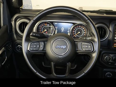 Used 2022 Jeep Gladiator Willys image 7