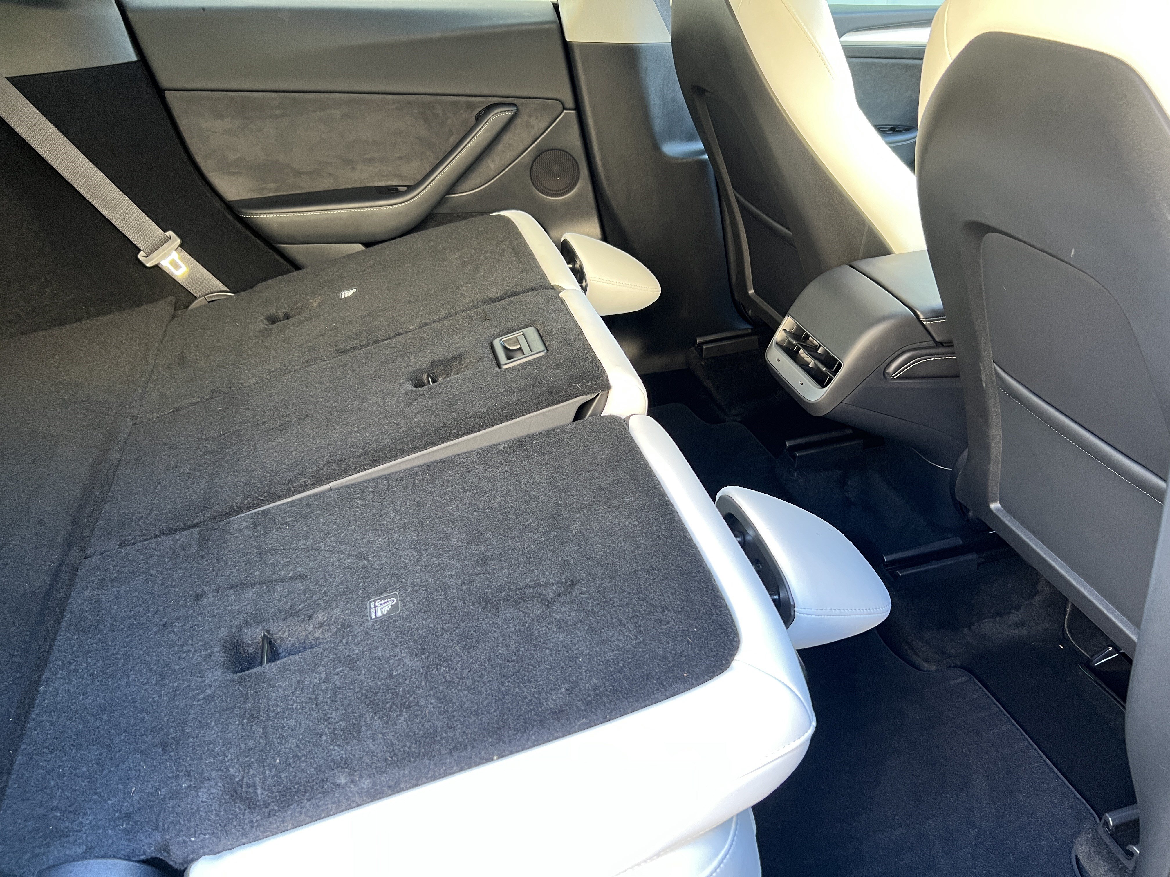 Used 2025 Tesla Model Y Performance AWD/4WD image 23