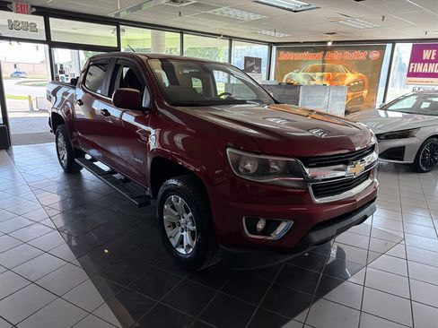 Used 2018 Chevrolet Colorado LT w/ LT Convenience Package AWD/4WD image 4