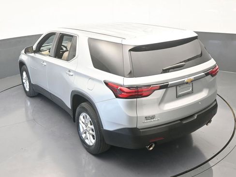 Used 2022 Chevrolet Traverse LS image 45