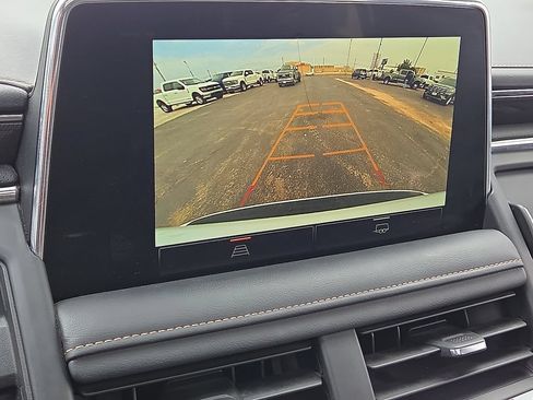 Used 2024 GMC Yukon AT4 AWD/4WD image 27