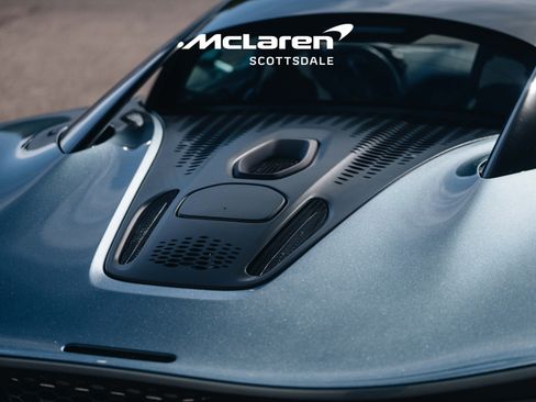 Used 2023 McLaren Artura RWD image 24