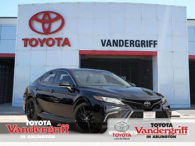 Used 2024 Toyota Camry XSE FWD image 1
