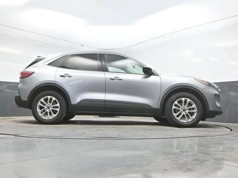 Used 2022 Ford Escape SE FWD image 33