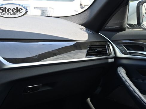 Used 2017 BMW 540i RWD image 8
