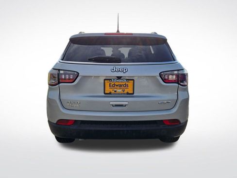 Used 2024 Jeep Compass Latitude AWD/4WD image 4