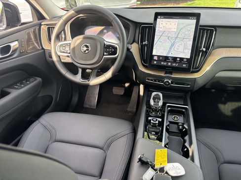 New 2026 Volvo XC60 B5 Plus w/ Protection Package Premier image 29