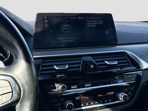 Used 2018 BMW 530e xDrive image 30