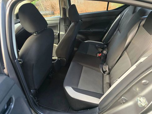 Used 2021 Nissan Versa SV image 15