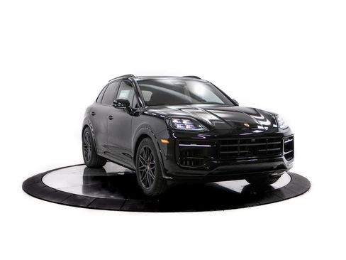 New 2026 Porsche Cayenne GTS AWD/4WD image 9