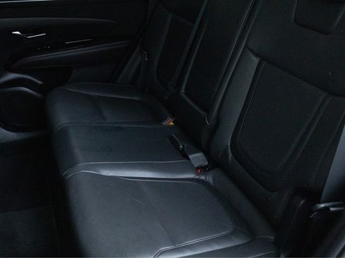 Used 2022 Hyundai Tucson Limited AWD/4WD image 25