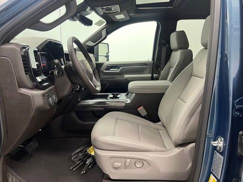 New 2026 Chevrolet Silverado 2500 LTZ w/ LTZ Premium Package AWD/4WD image 6