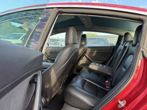 Used 2020 Tesla Model 3 Standard Range Plus image 19