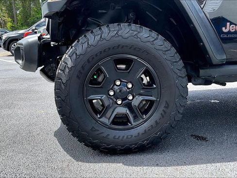 Used 2021 Jeep Gladiator Mojave AWD/4WD image 34