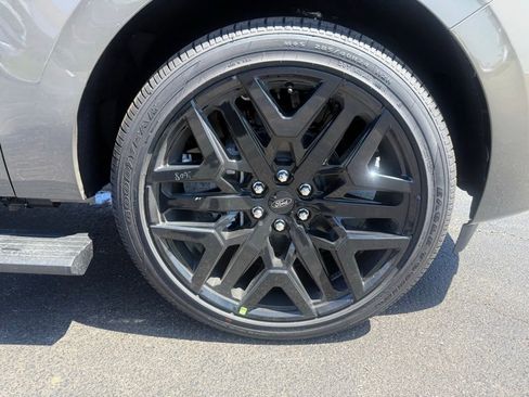 New 2026 Ford Expedition Platinum w/ Stealth Performance Package AWD/4WD image 70