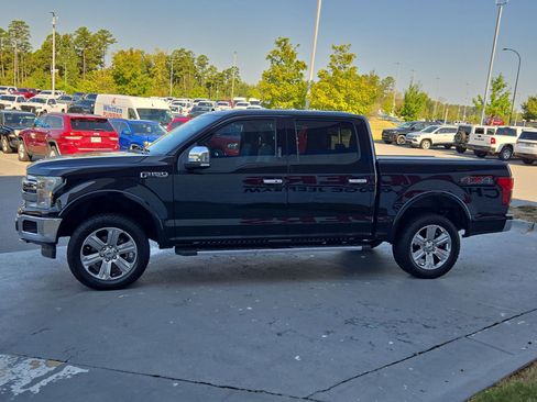 Used 2018 Ford F150 Lariat w/ Equipment Group 502A Luxury AWD/4WD image 4