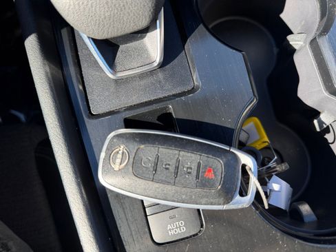 Used 2023 Nissan Rogue SV image 22