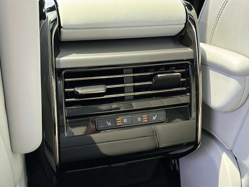 Certified 2025 Land Rover Range Rover Sport SE AWD/4WD image 25