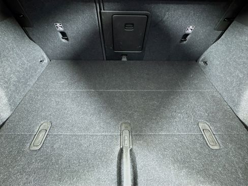 Used 2023 Volvo XC40 Recharge Ultimate image 33