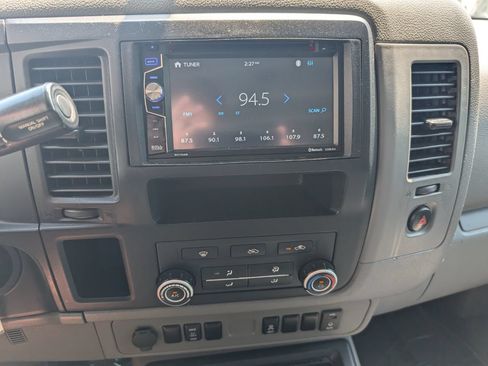 Used 2019 Nissan NV 2500 SV RWD image 23