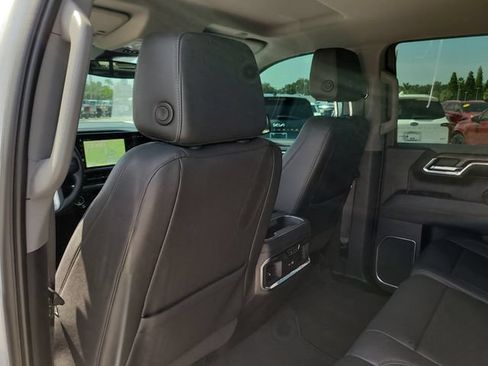 Used 2023 GMC Sierra 1500 SLT w/ SLT Premium Plus Package AWD/4WD image 13