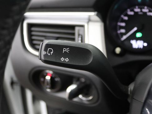 Used 2018 Porsche Macan GTS image 38