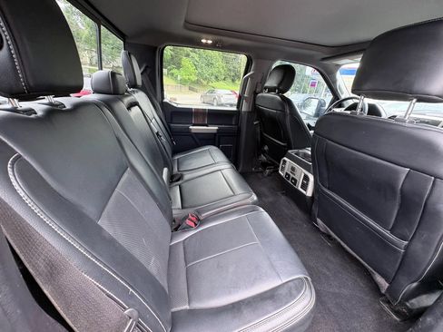 Used 2019 Ford F150 Lariat w/ Equipment Group 502A Luxury AWD/4WD image 18
