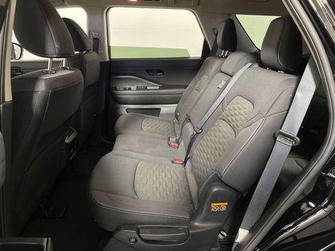 Used 2025 Nissan Pathfinder SV FWD image 13