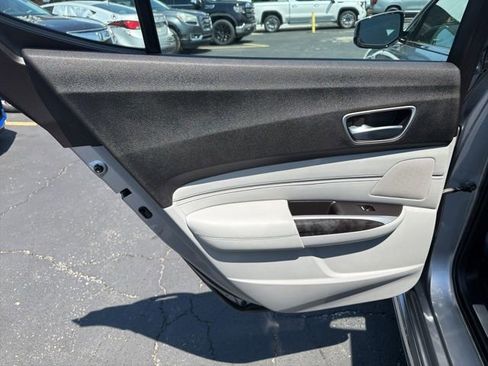 Used 2018 Acura TLX V6 w/ Technology Package FWD image 13