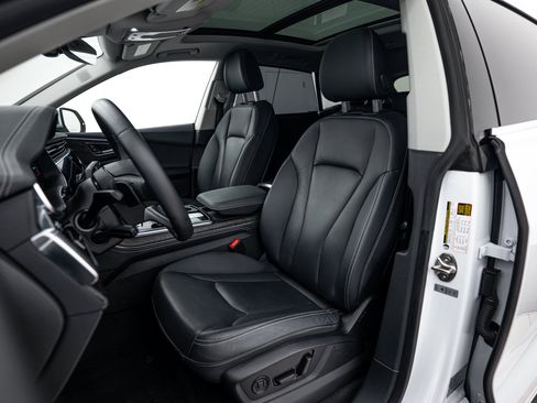 Certified 2023 Audi Q8 Prestige w/ Prestige Package AWD/4WD image 16