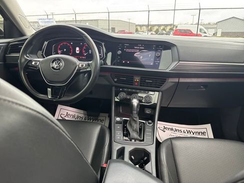 Used 2019 Volkswagen Jetta SEL image 9