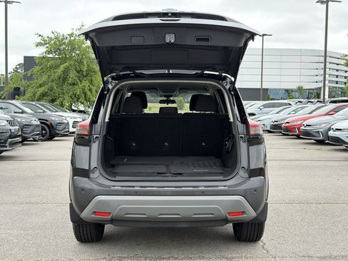 Used 2022 Nissan Rogue SV FWD image 14