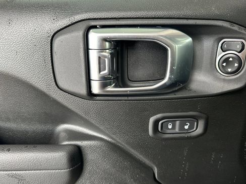 New 2026 Jeep Gladiator Sport AWD/4WD image 12
