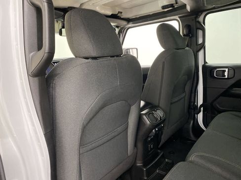 Used 2024 Jeep Wrangler Sahara image 16