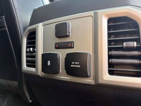 Used 2018 Ford F150 Lariat w/ Equipment Group 502A Luxury image 29