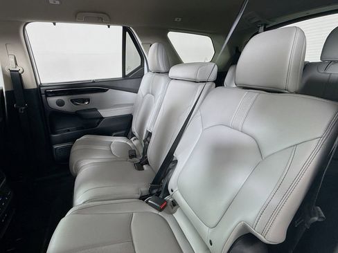 Certified 2025 Honda Pilot EX-L image 32