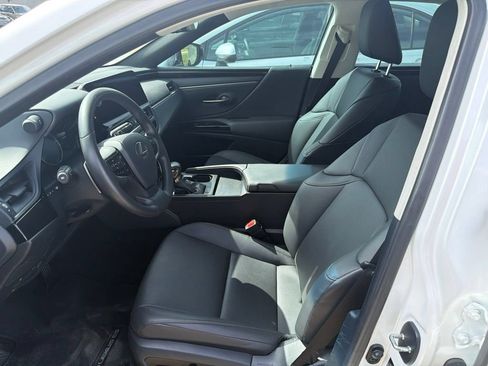 Used 2024 Lexus ES 350 FWD image 2