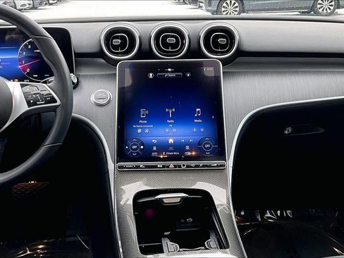 Used 2023 Mercedes-Benz C 300 4MATIC Sedan image 7