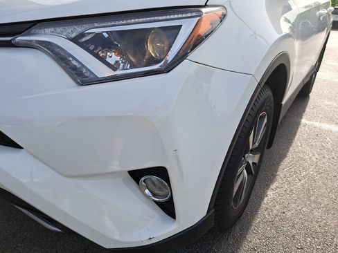 Used 2017 Toyota RAV4 XLE AWD/4WD image 2