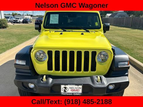 Used 2024 Jeep Wrangler Sport AWD/4WD image 2