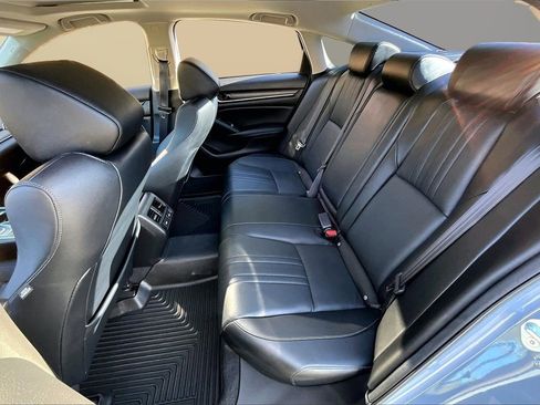 Used 2022 Honda Accord Touring image 23