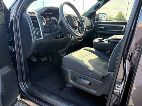 Used 2024 RAM 1500 Classic Warlock AWD/4WD image 15