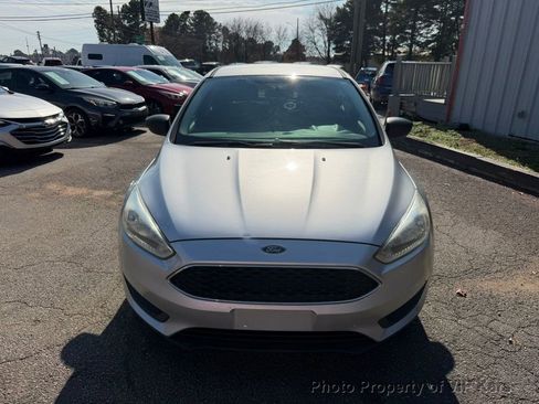 Used 2017 Ford Focus S image 2