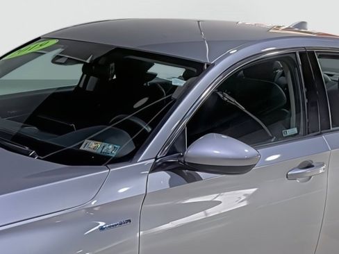 Used 2019 Honda Accord Hybrid image 8