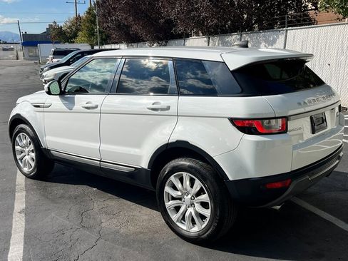 Used 2018 Land Rover Range Rover Evoque SE image 5