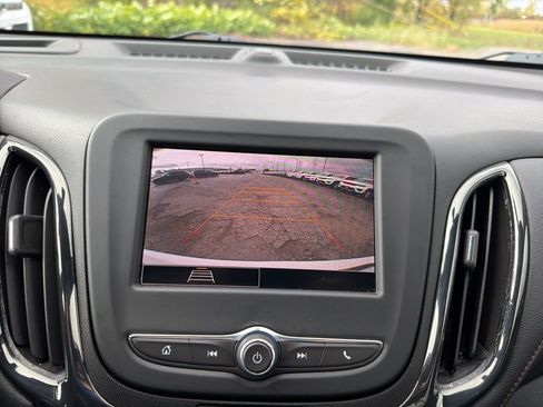 Used 2022 Chevrolet Equinox RS image 21