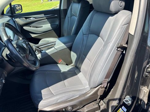 Used 2021 Buick Enclave Essence FWD image 32