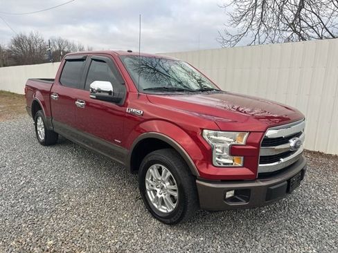 Used 2017 Ford F150 Lariat w/ Equipment Group 501A Mid image 8